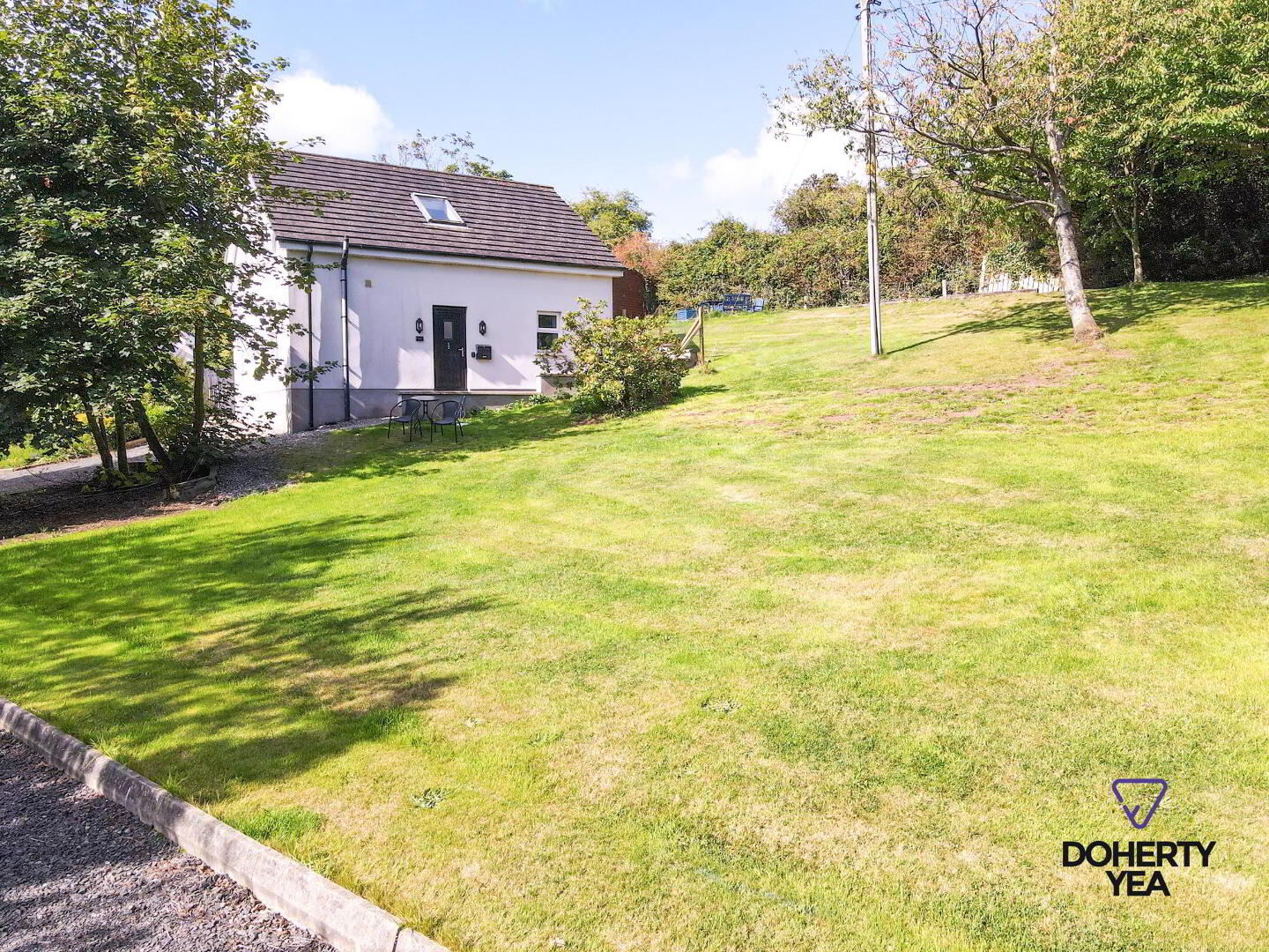 Loughview Lodge, 31c Mccraes Brae