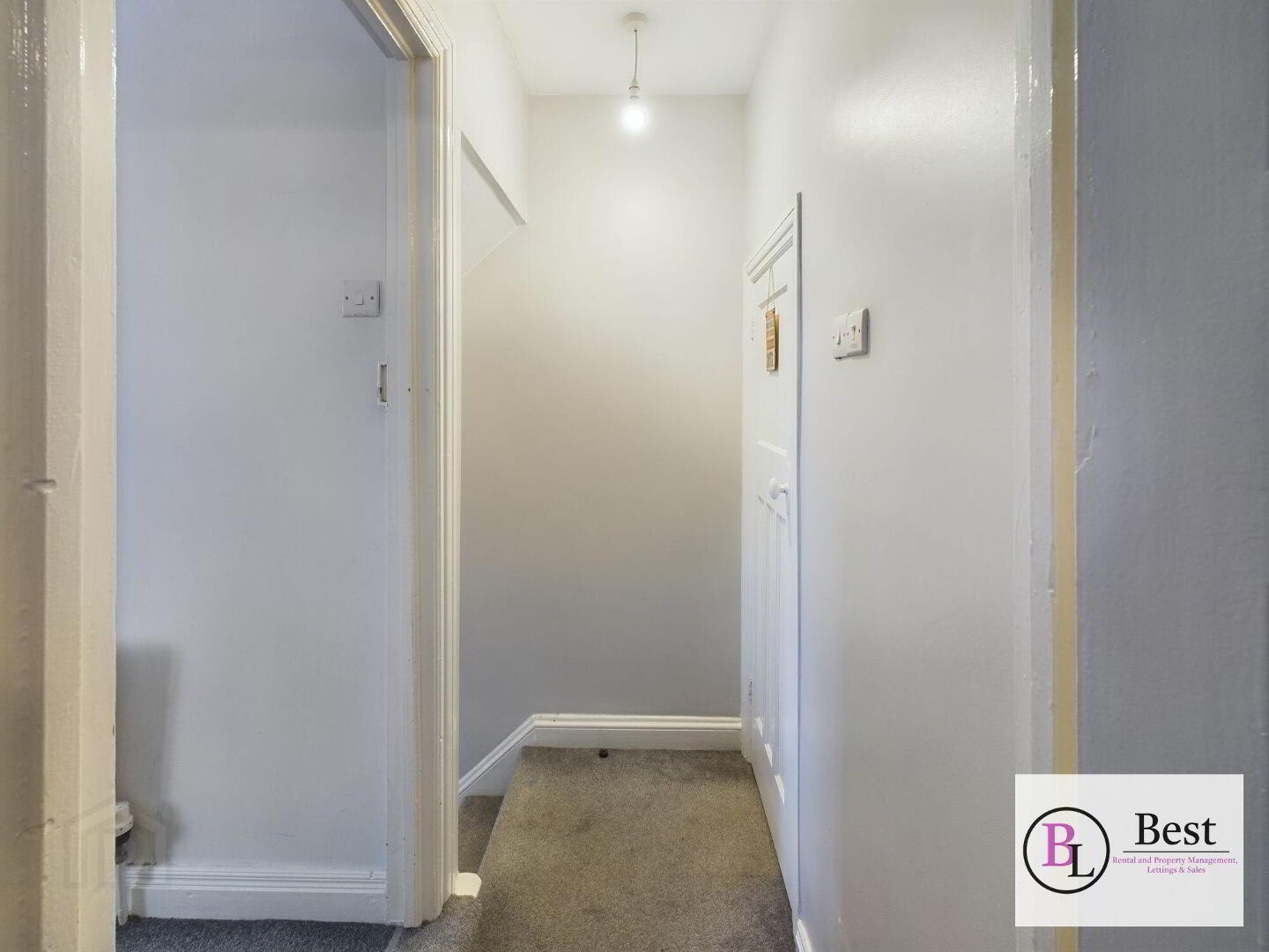 21 Bank Road 8 of 10