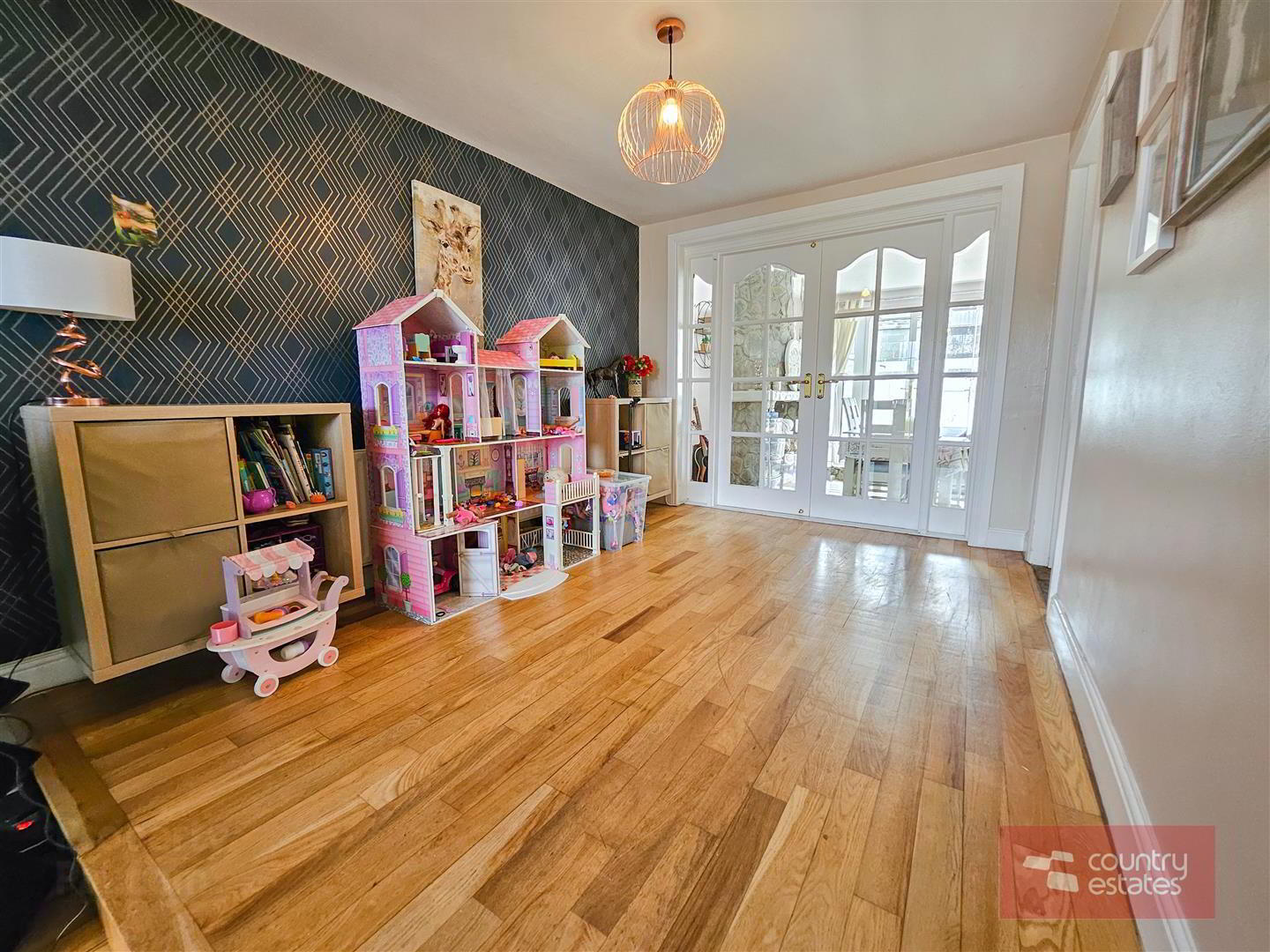 4 Kings Avenue 6 of 25