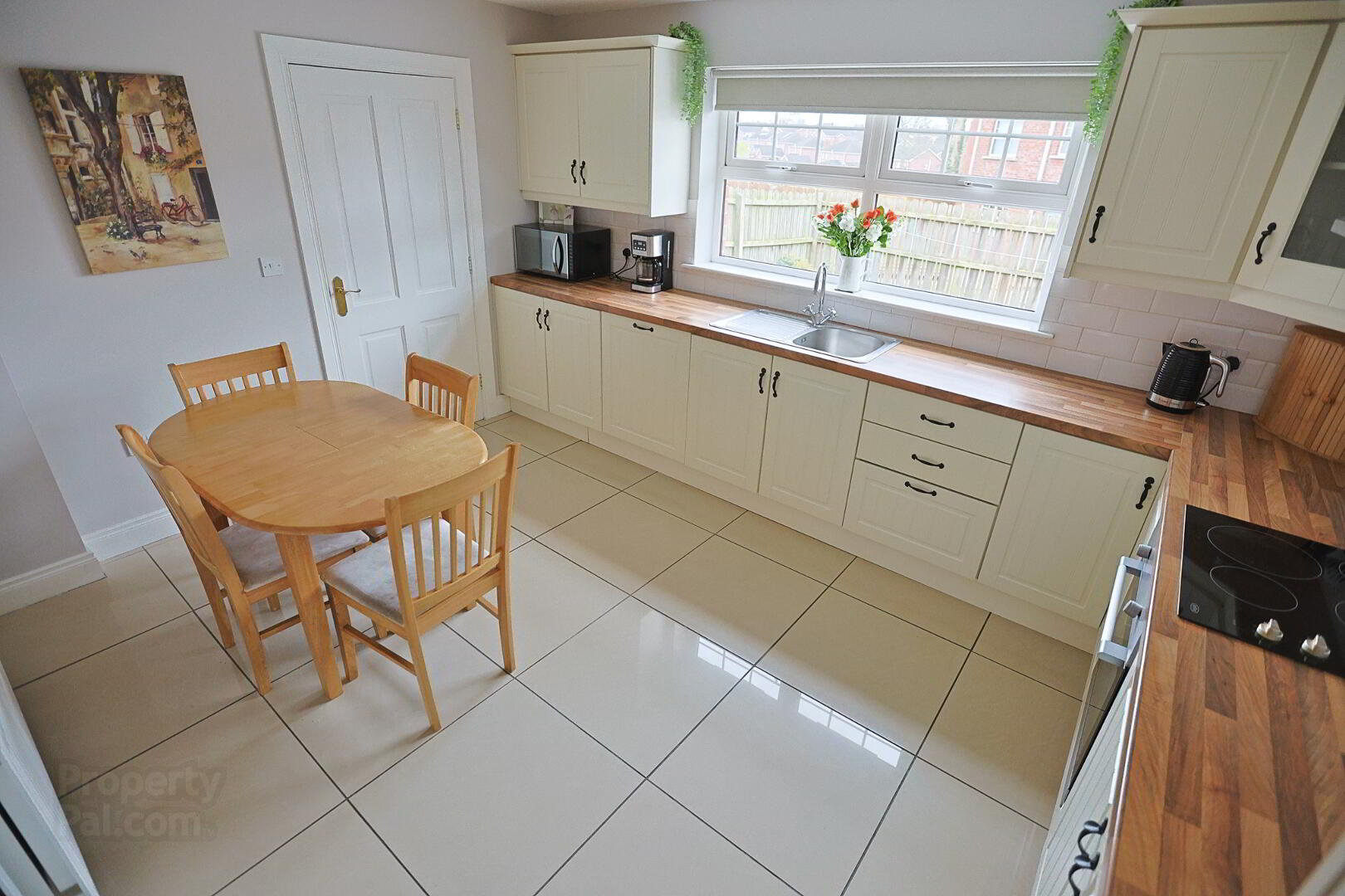 33 Windsor Hill 14 of 41