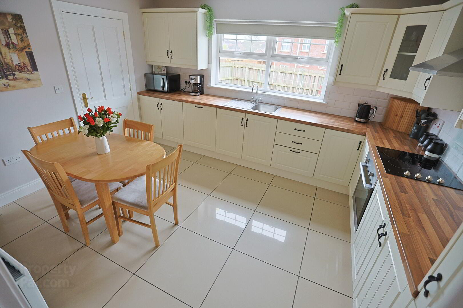 33 Windsor Hill 18 of 41