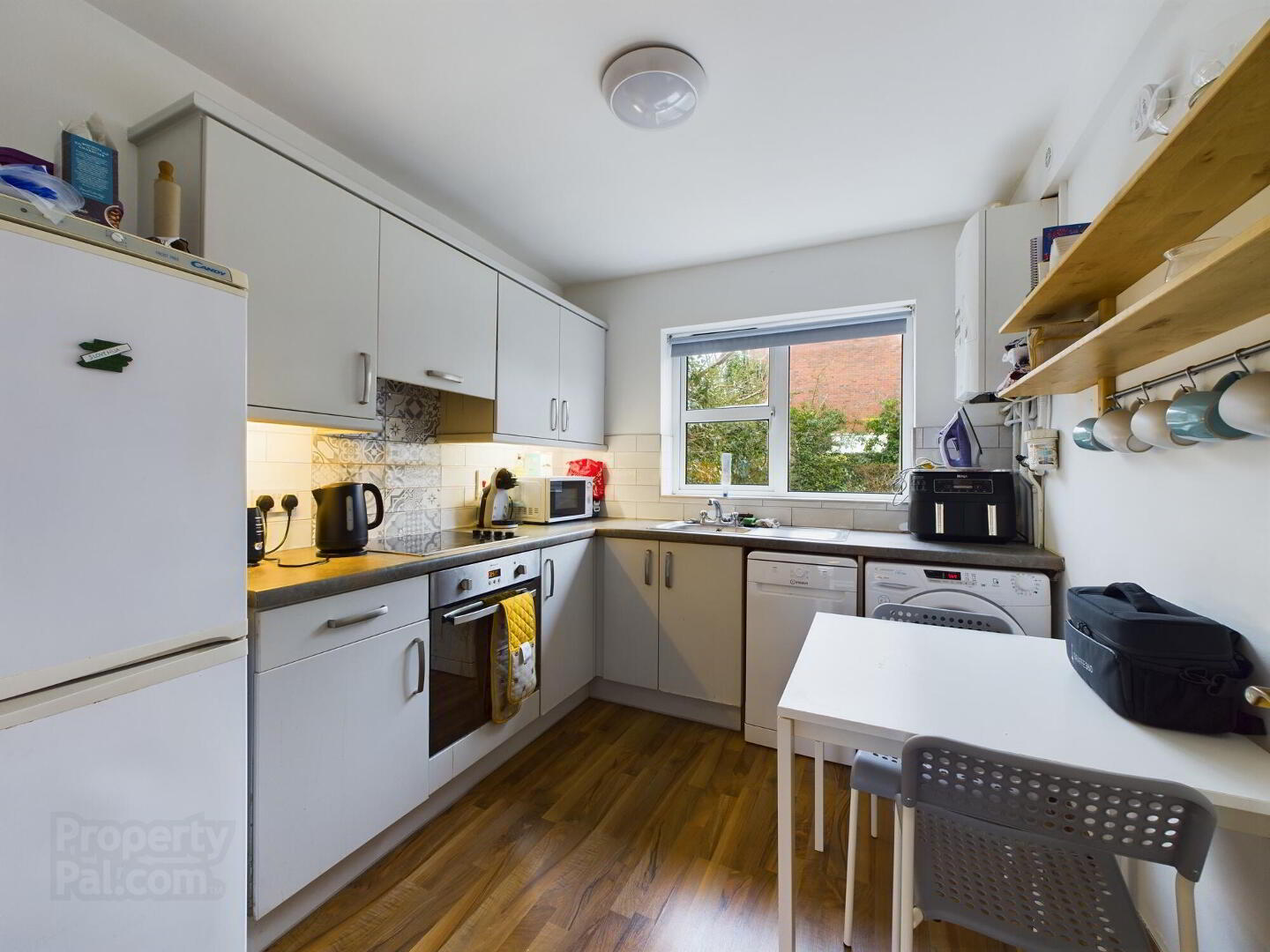 38 Ardenlee Crescent 5 of 13