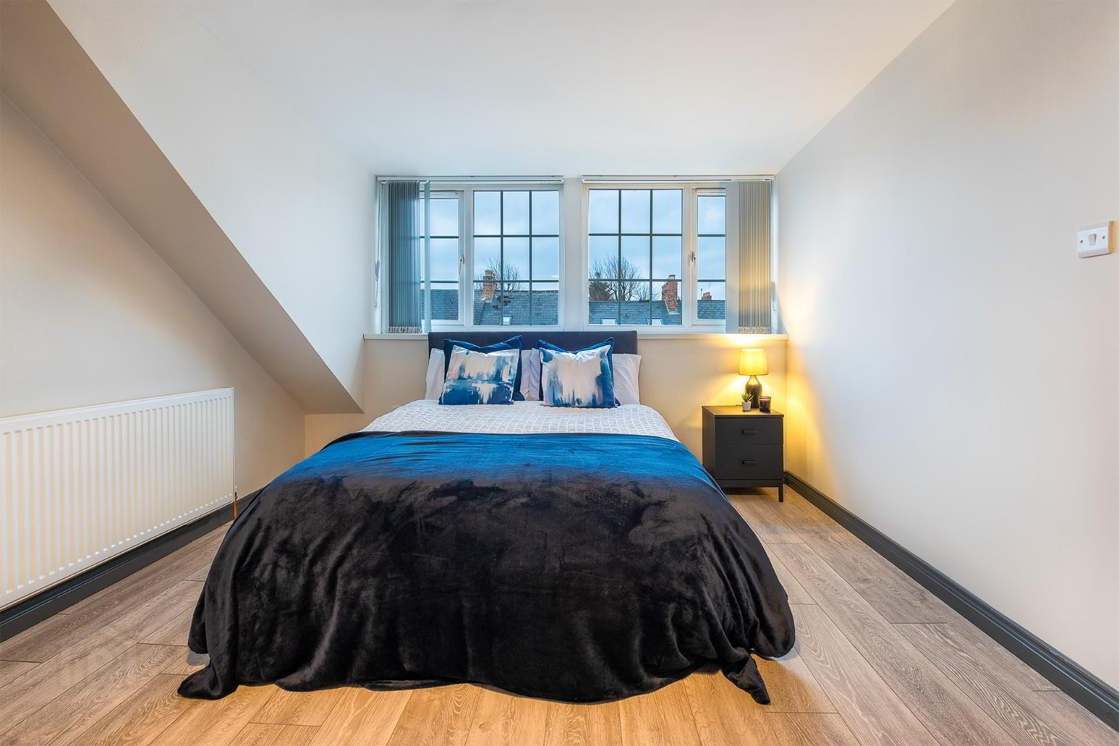 Rooms 1, 4 & 5, 66 Willowbank Gardens 4 of 20