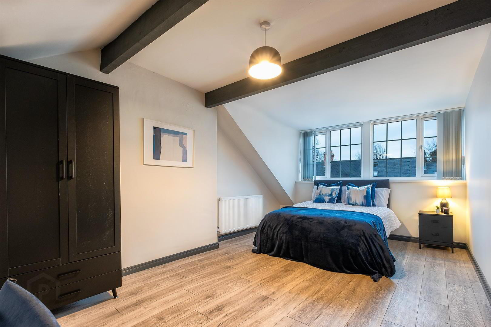 Rooms 1, 4 & 5, 66 Willowbank Gardens 5 of 20
