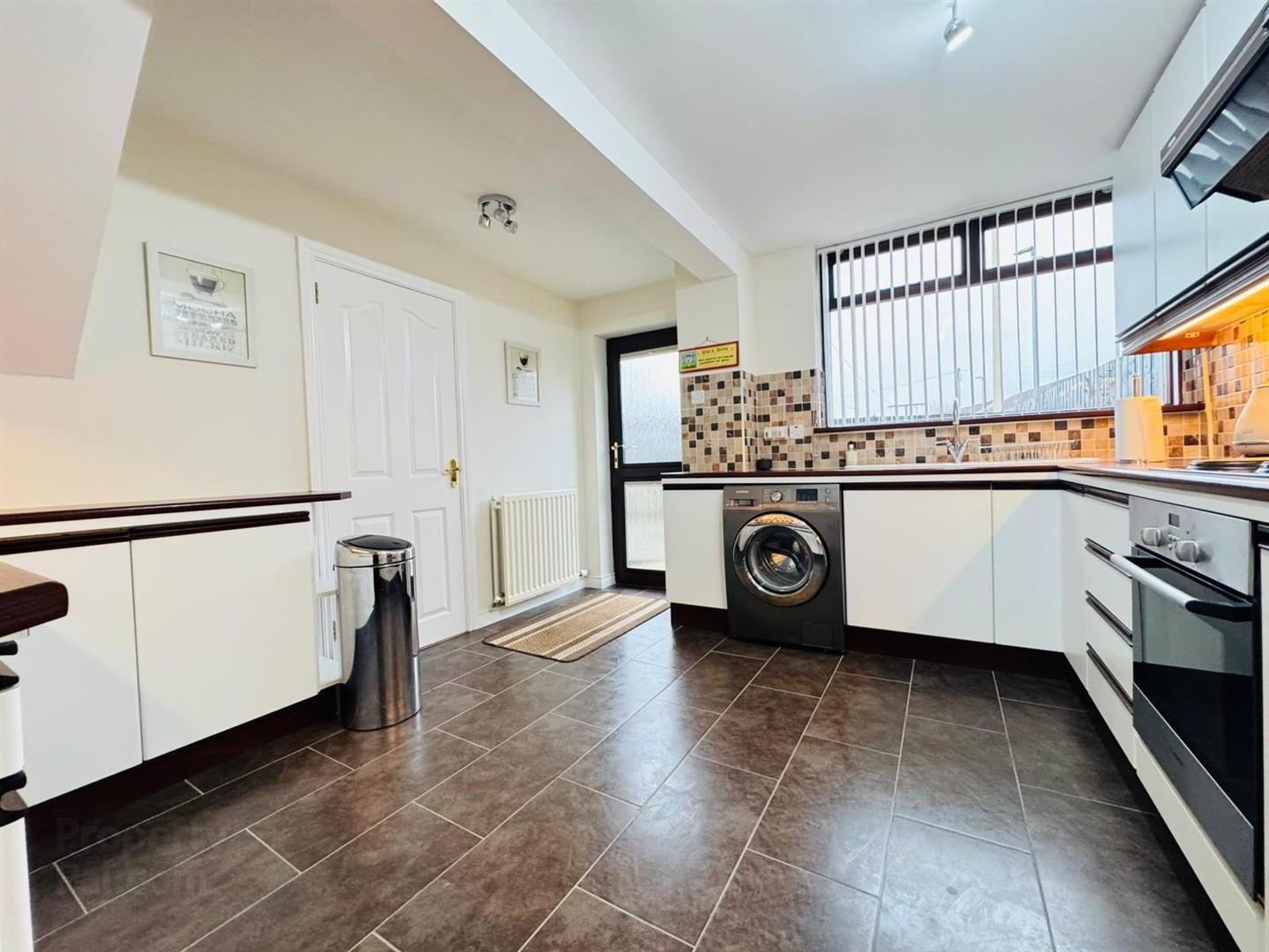 3 Hollybank Drive 7 of 15