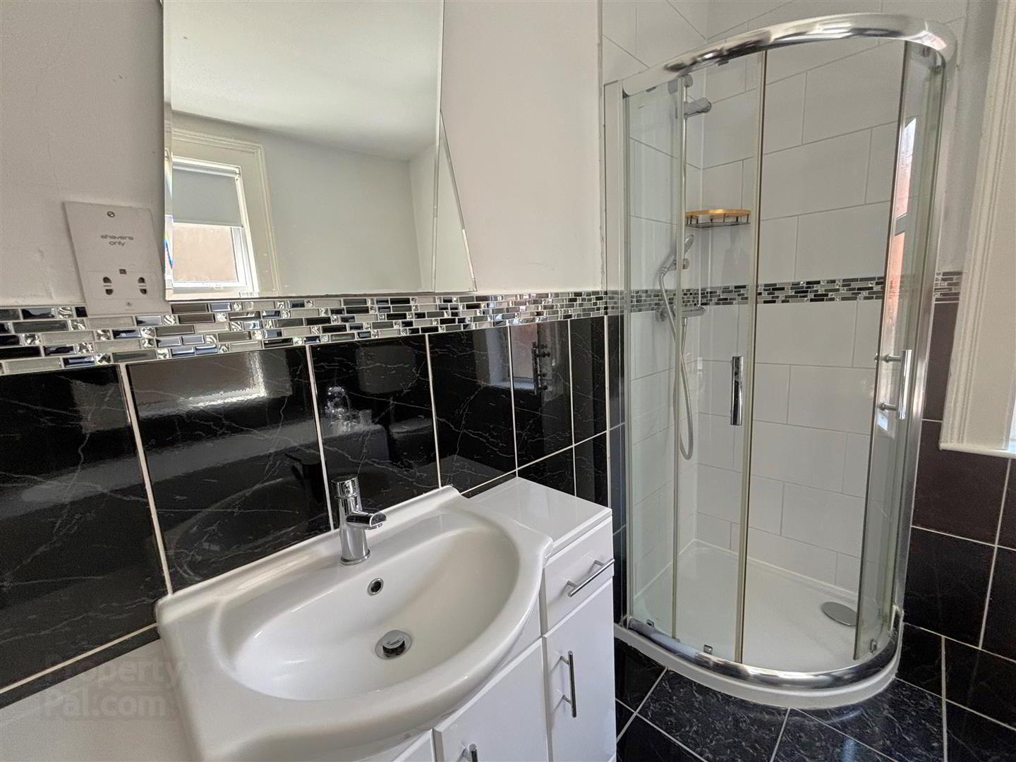 12 Glandore Gardens 15 of 20