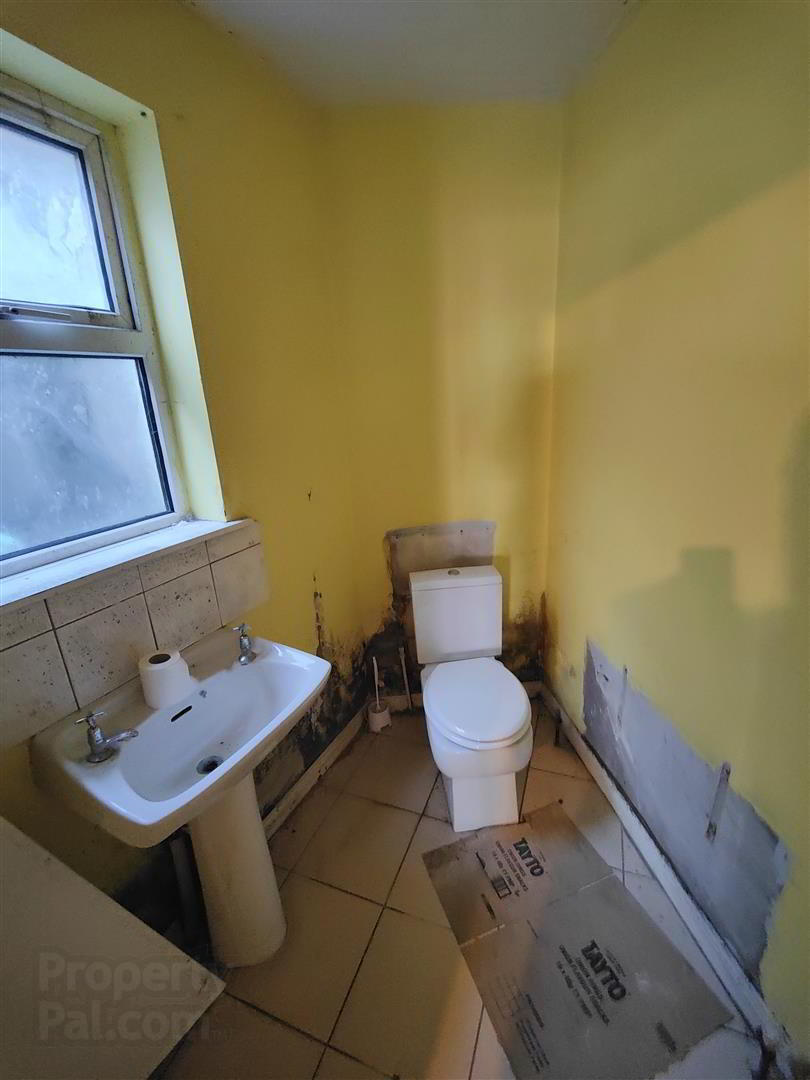 834 Crumlin Road 10 of 28