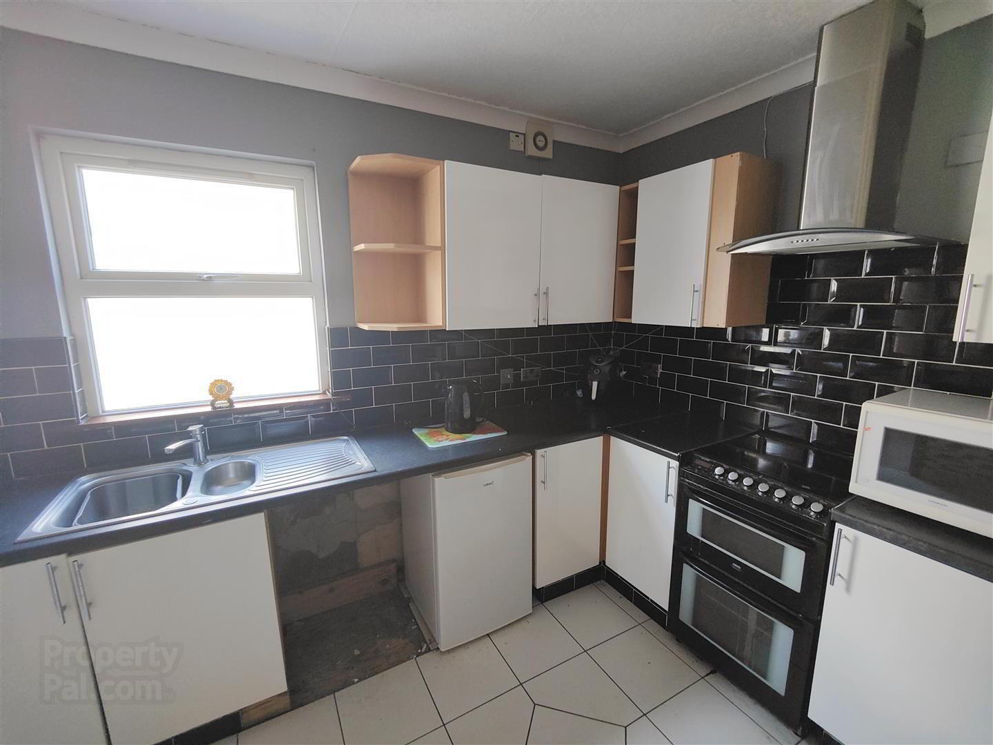 834 Crumlin Road 16 of 28