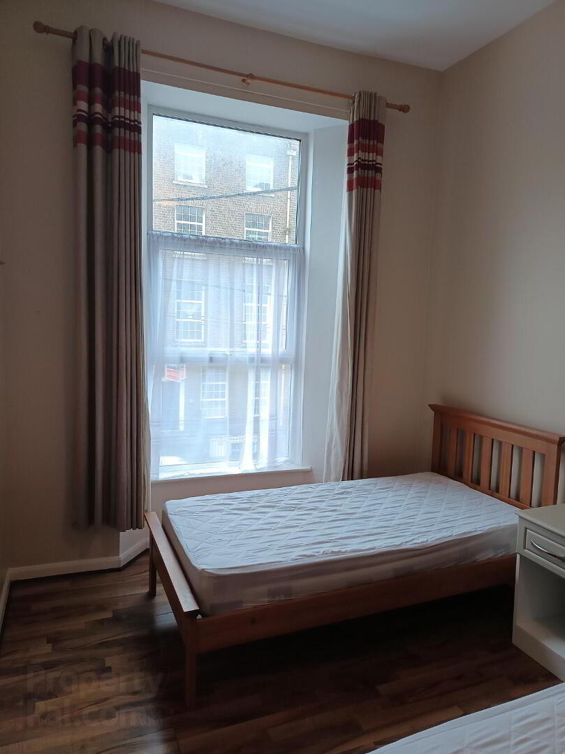 Apartment 2 13 Lower Mallow Street 5 of 10