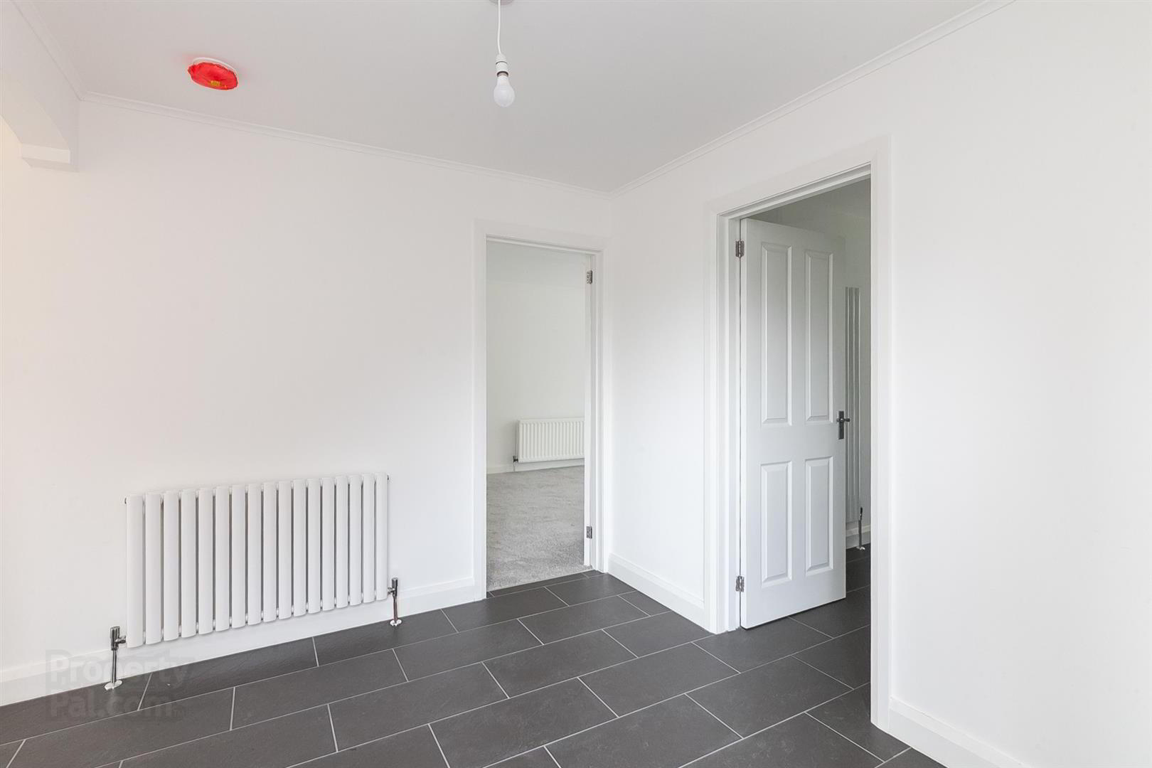 25 Manse Road 4 of 20