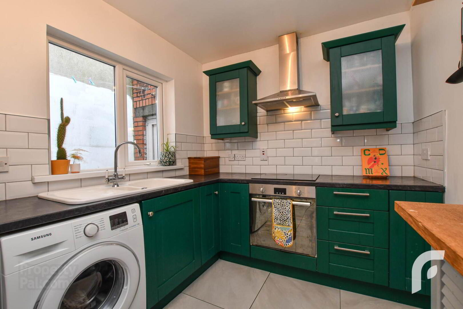 15 Hatfield Street 8 of 21