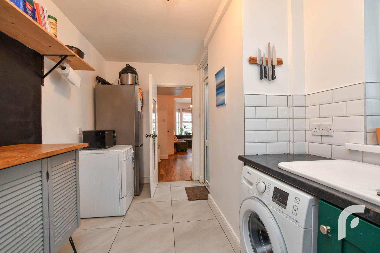 15 Hatfield Street 10 of 21