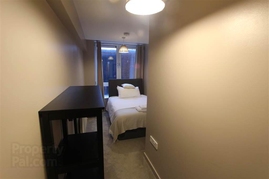 13 Shaftesbury Court 12 of 14