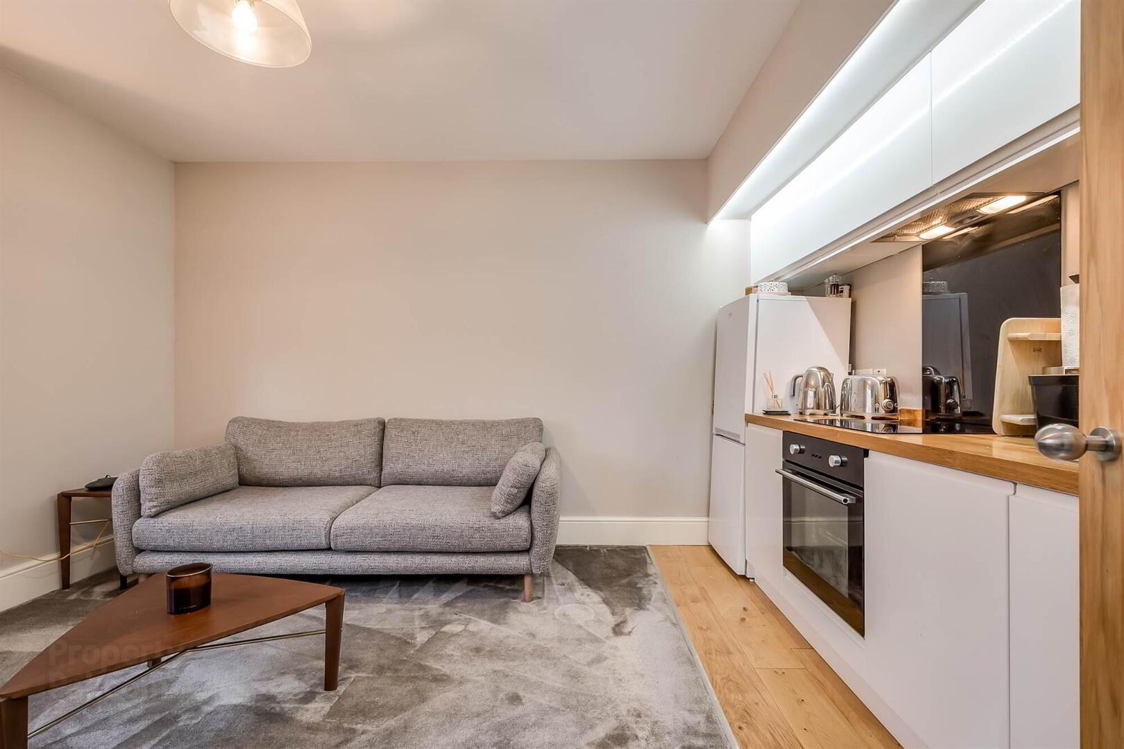 Apt 4 Atelier House, 26 Sans Souci Park 10 of 20