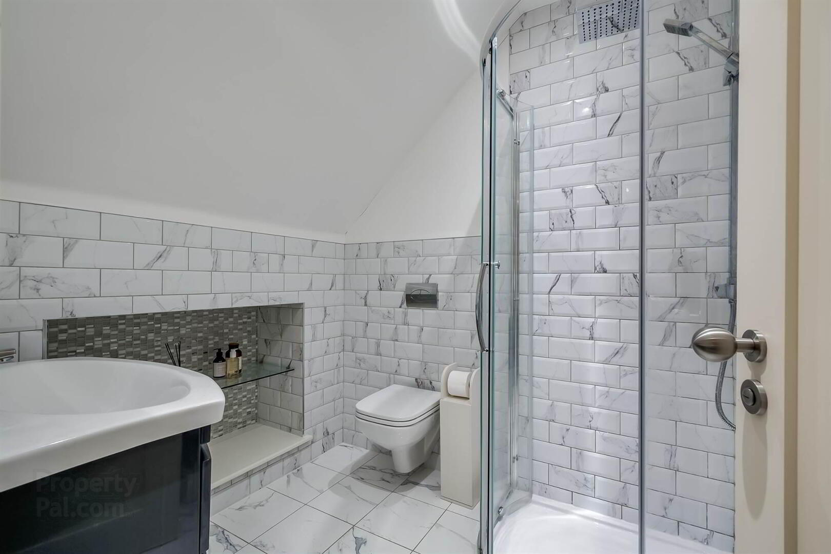 Apt 4 Atelier House, 26 Sans Souci Park 18 of 20
