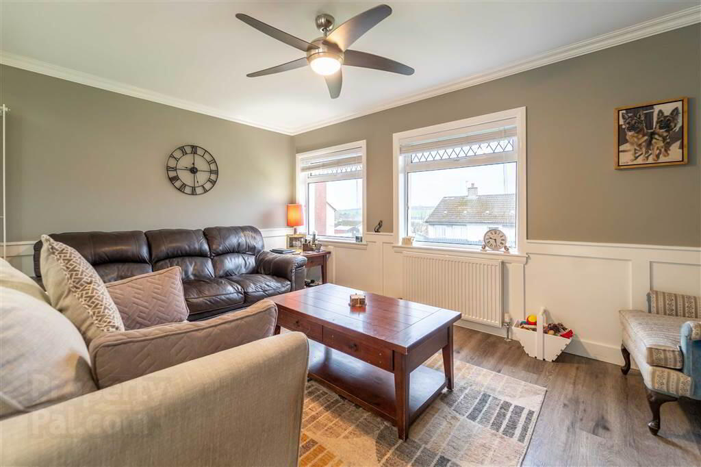 23 Springwell Crescent 5 of 18
