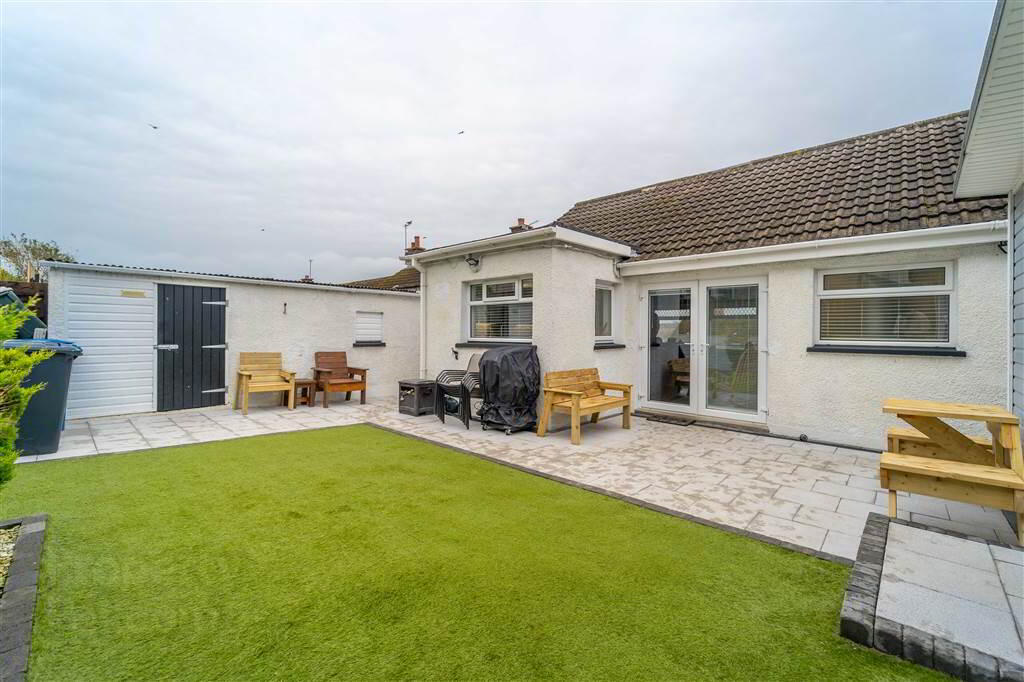 23 Springwell Crescent 15 of 18