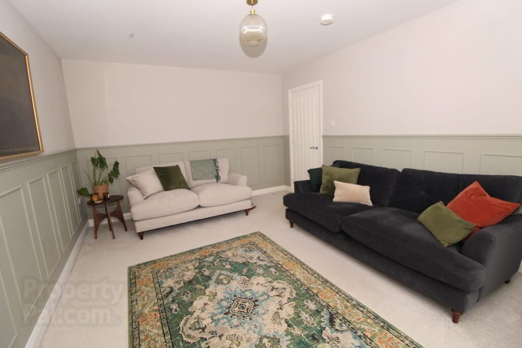 26 Ashbourne Manor 4 of 27