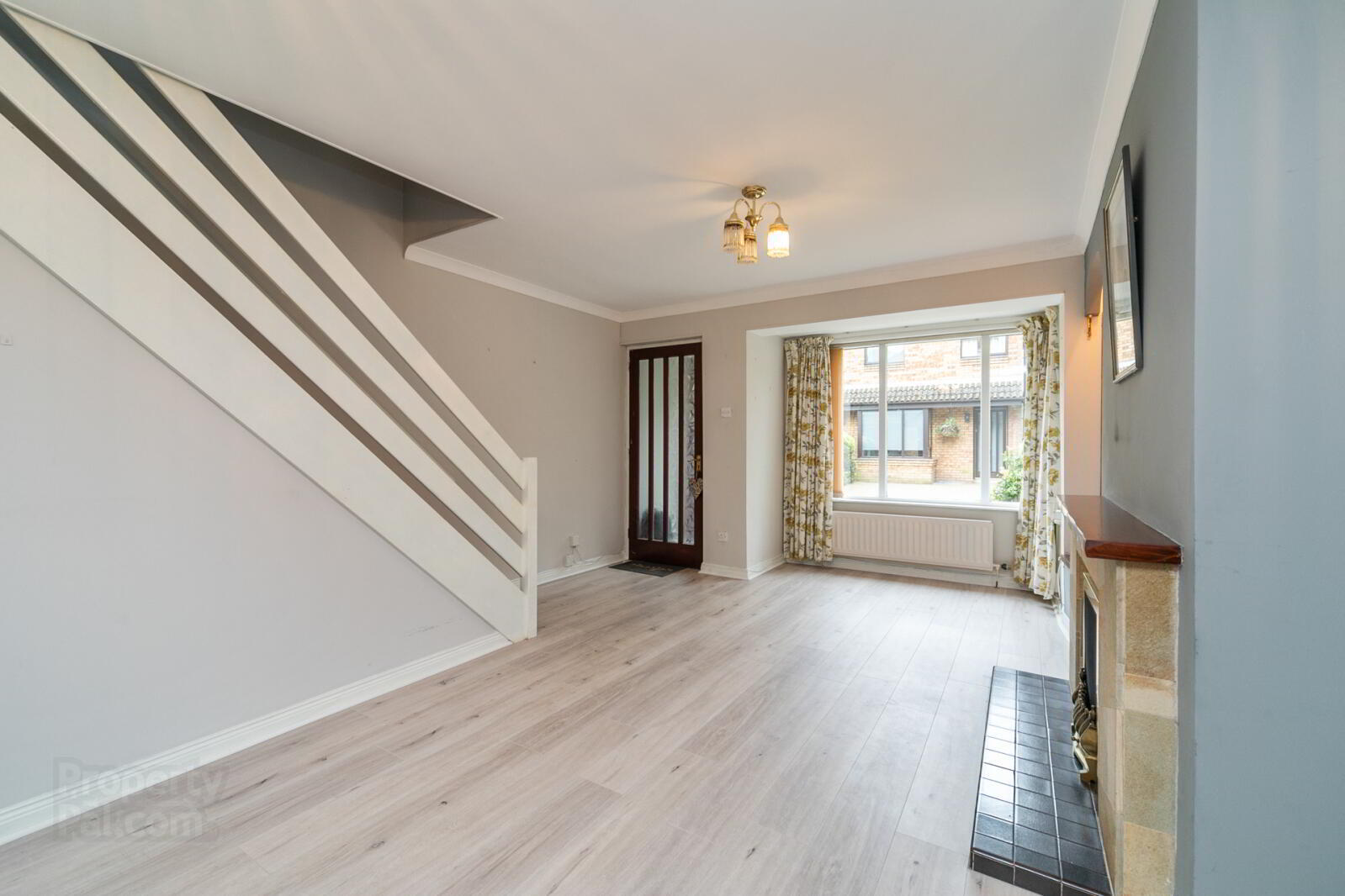 10 Belmont Mews 4 of 18