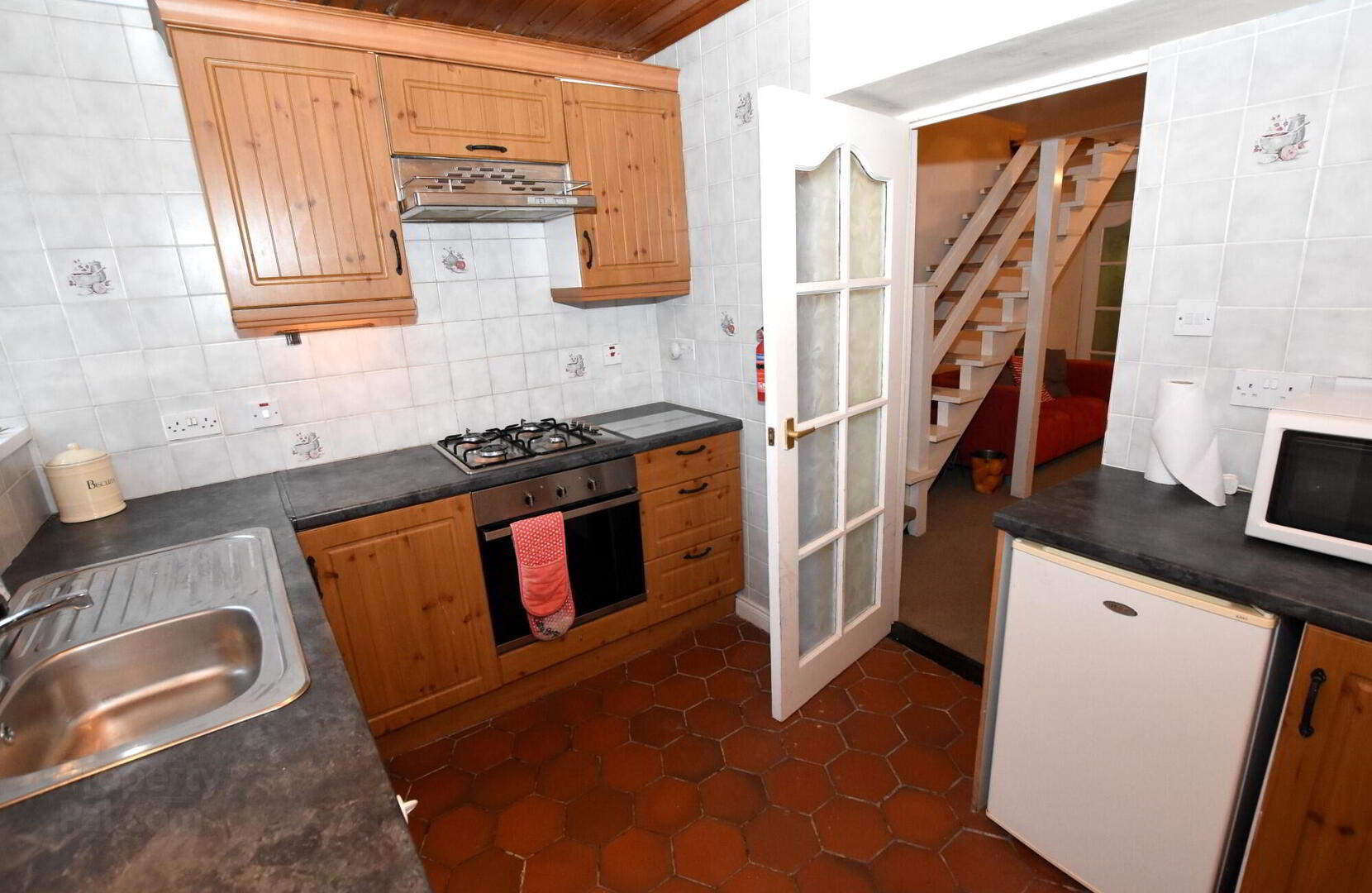 7 Steele Dickson Avenue 5 of 11