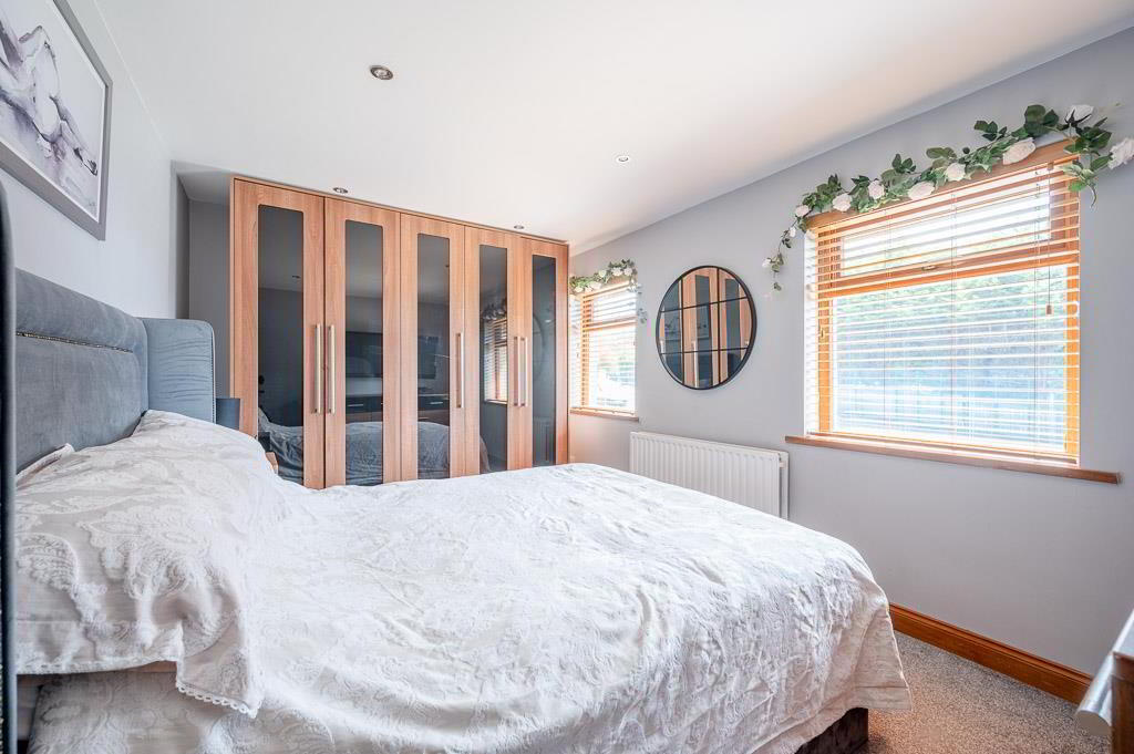 50 Jacksons Road 16 of 28