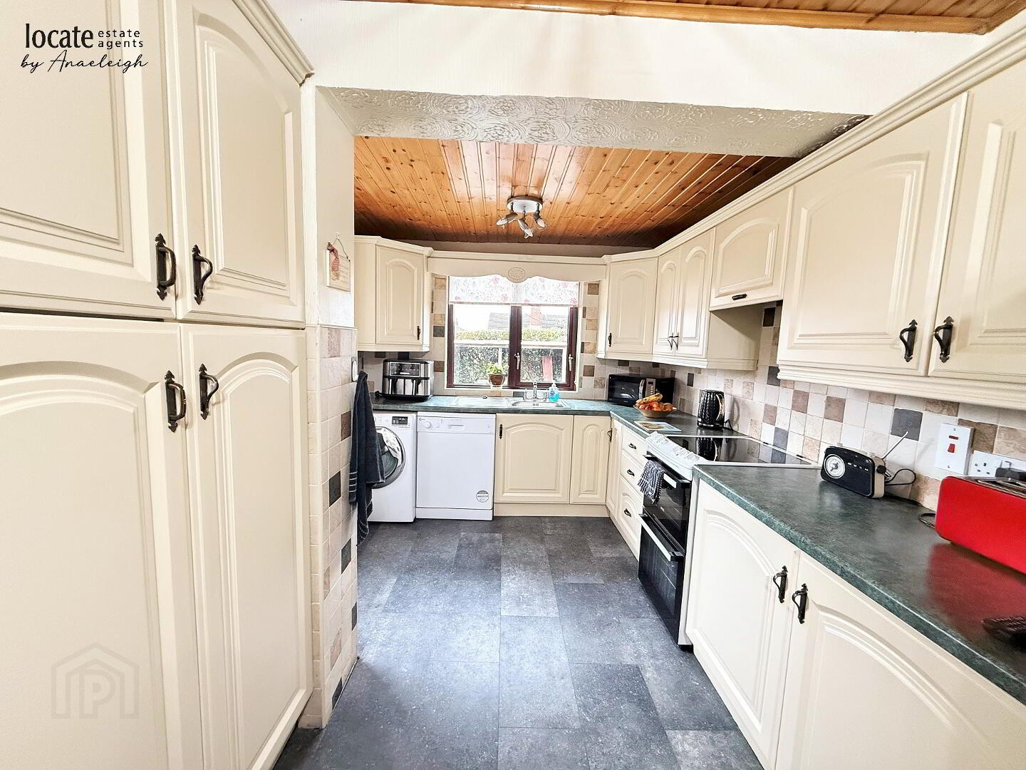 28 Knockwellan Park 9 of 21