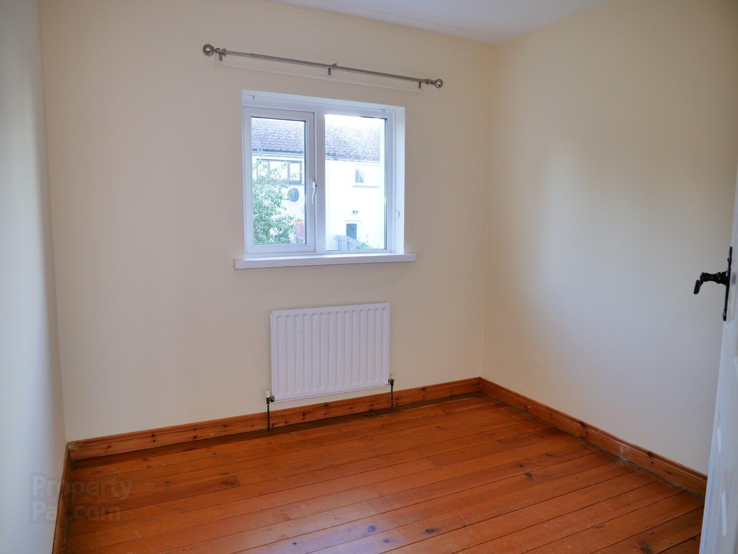 15 Elm Park 13 of 16