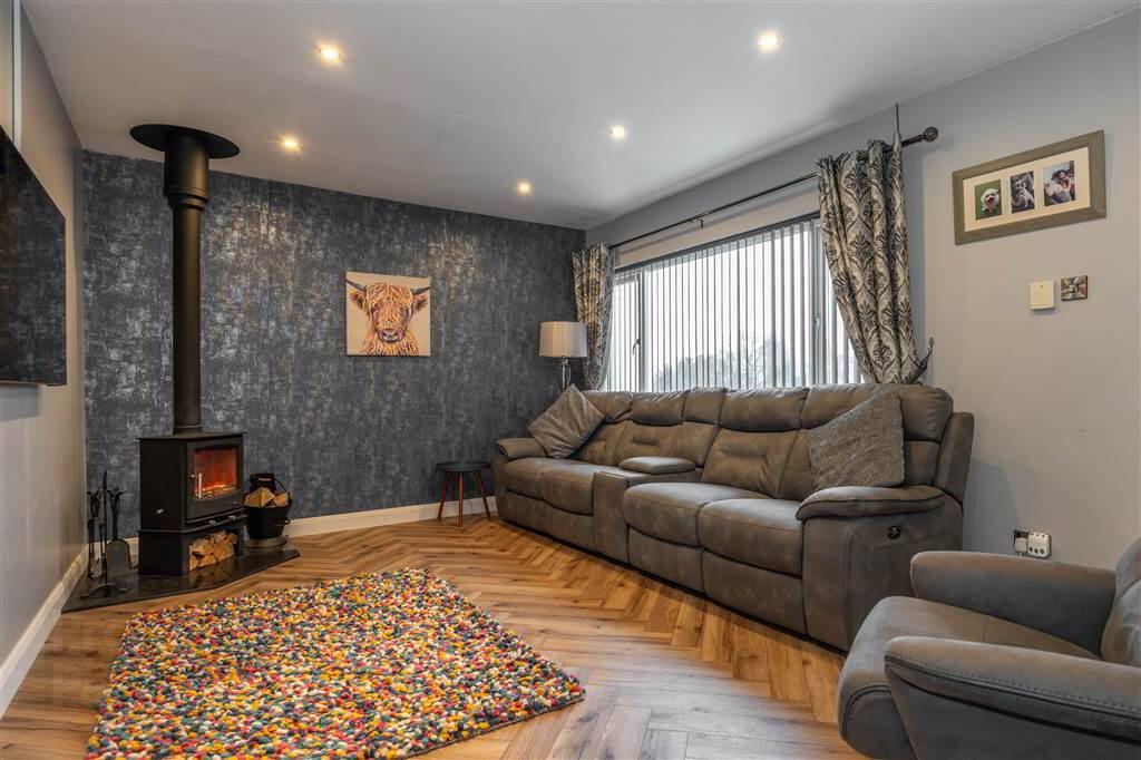 23 Rowallane Drive 6 of 33