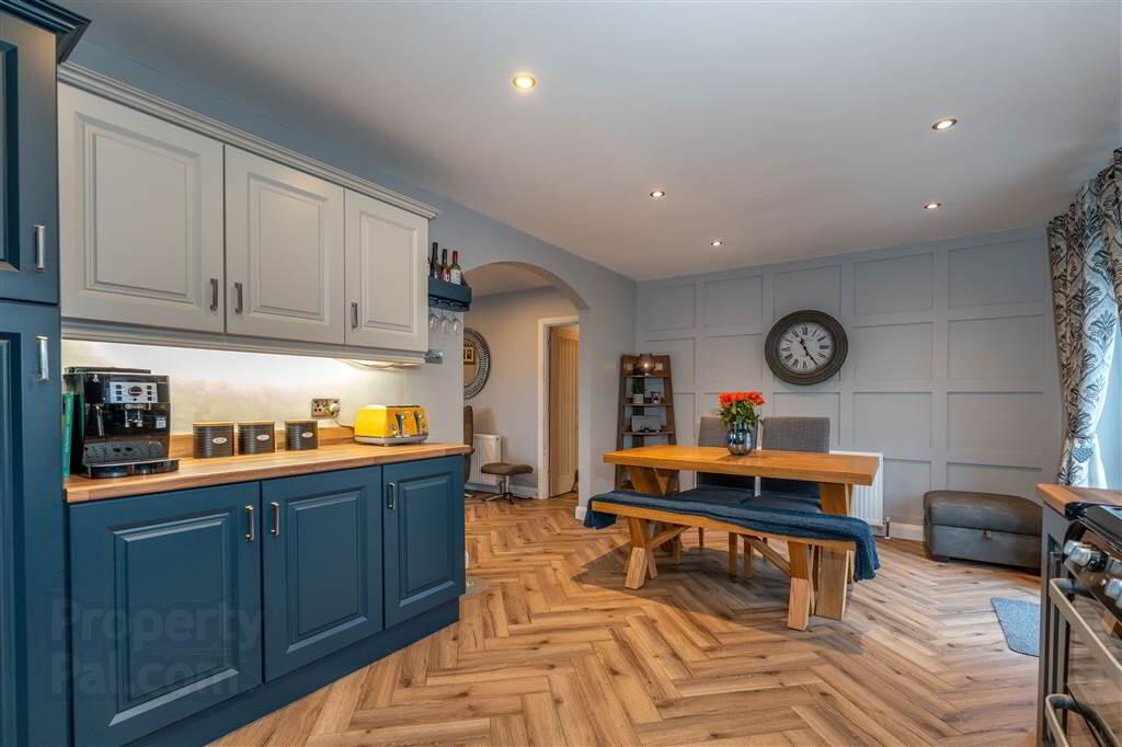 23 Rowallane Drive 11 of 33