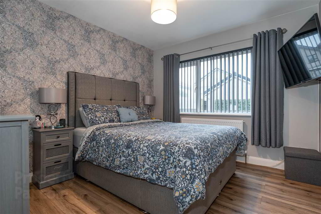 23 Rowallane Drive 16 of 33