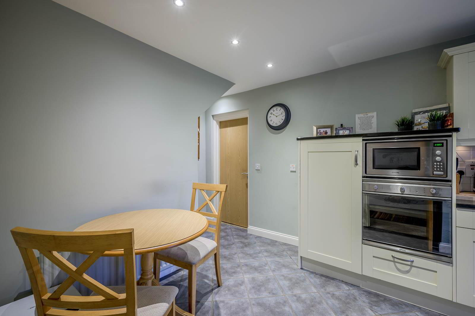 6 Woodcroft Lane 10 of 23