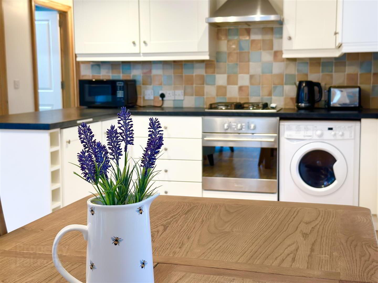 7 Apiary Court 6 of 17