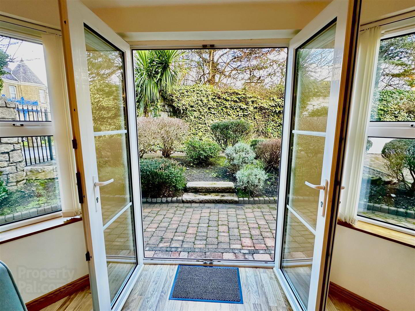 7 Apiary Court 8 of 17