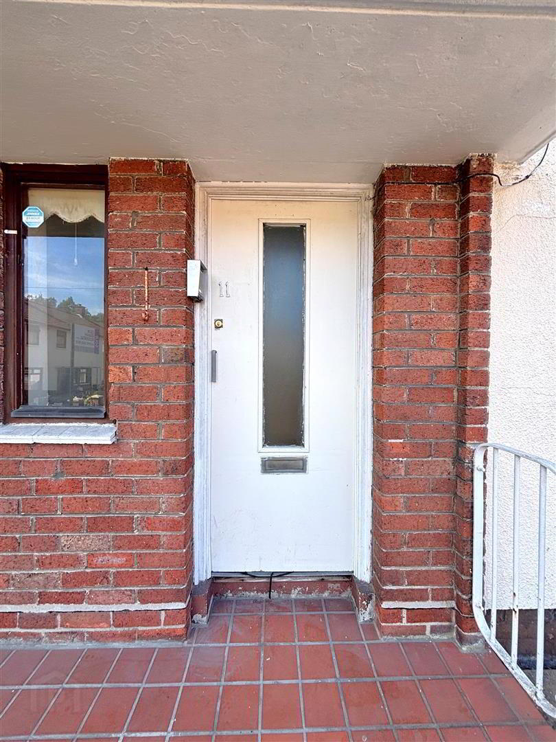 11 Waveney Grove 3 of 16