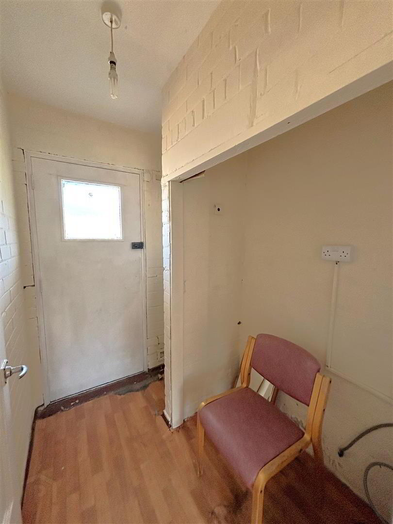 11 Waveney Grove 9 of 16