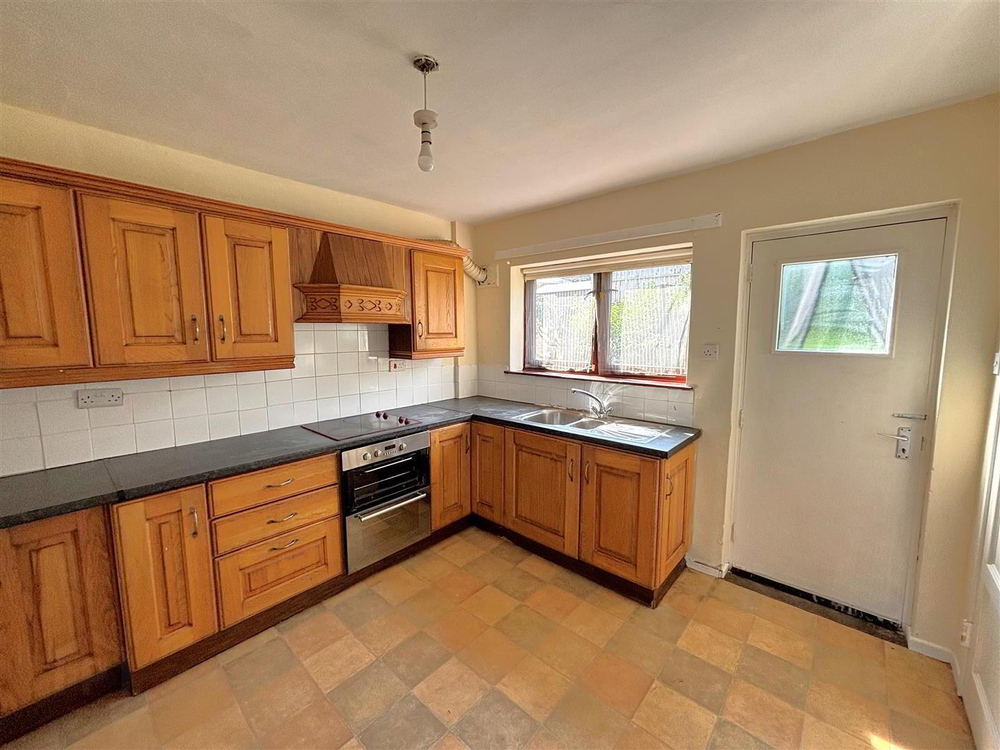 11 Waveney Grove 6 of 16