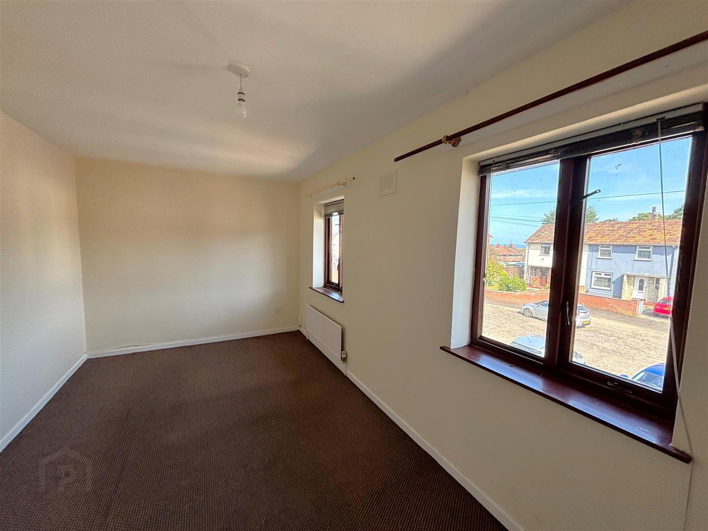 11 Waveney Grove 13 of 16