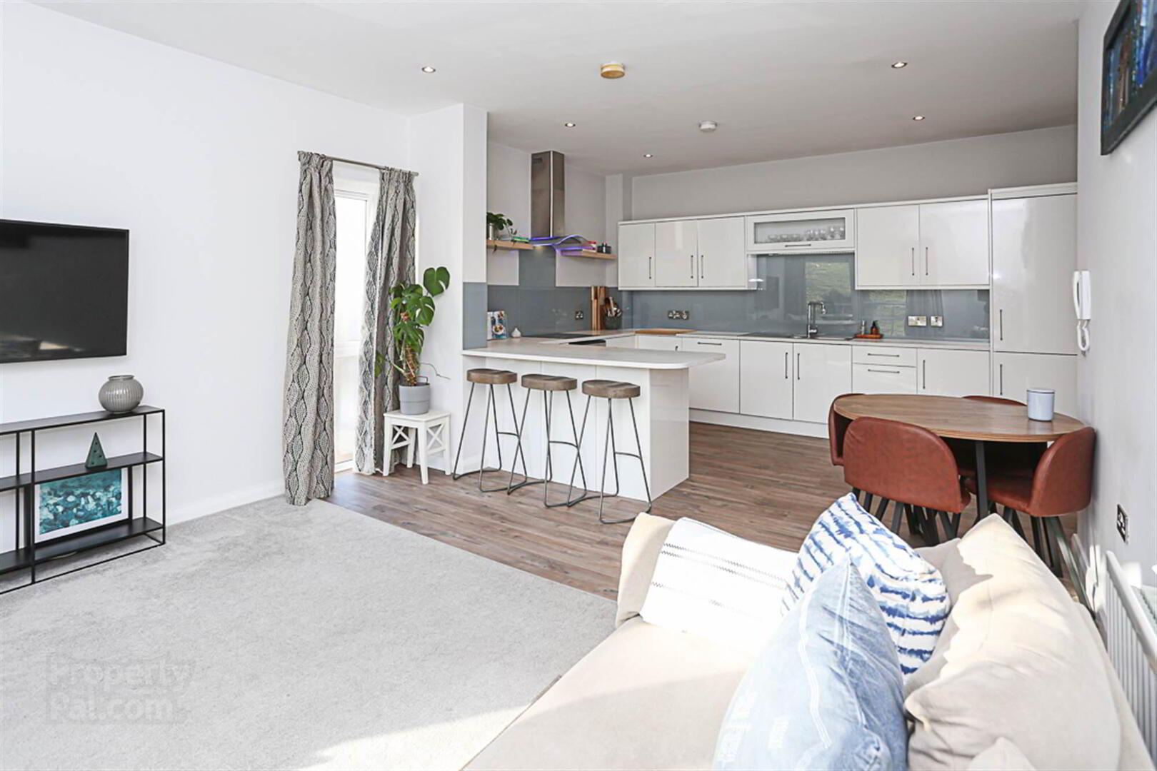 2 Apt, Redburn Court, 176 Old Holywood Road 6 of 21