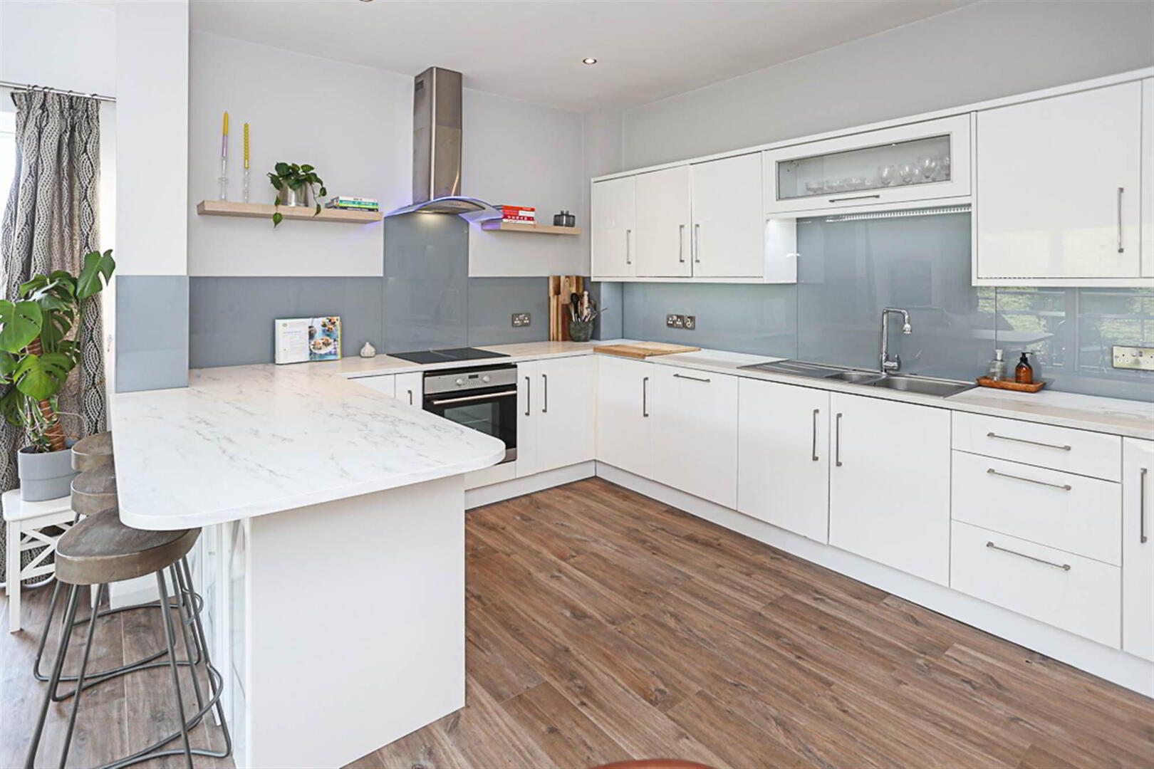2 Apt, Redburn Court, 176 Old Holywood Road 8 of 21