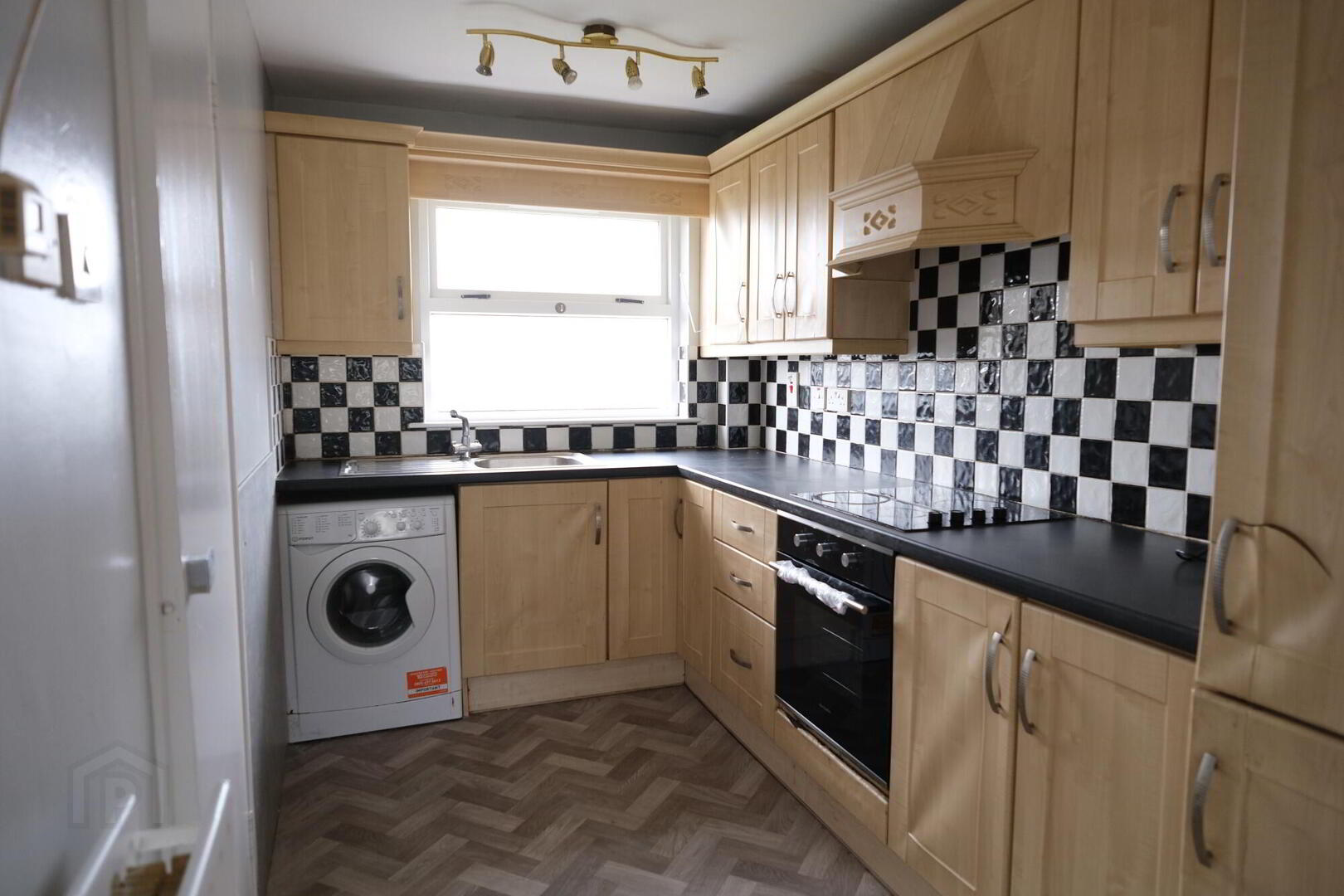 9 Sallyswood 5 of 17