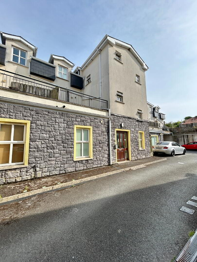 The Courtyard, Apartment 6 Dunleer 1 of 11