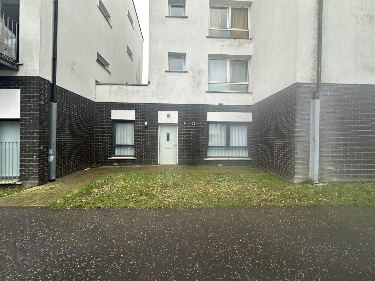 Apartment 4 Ross Mill Avenue 1 of 12