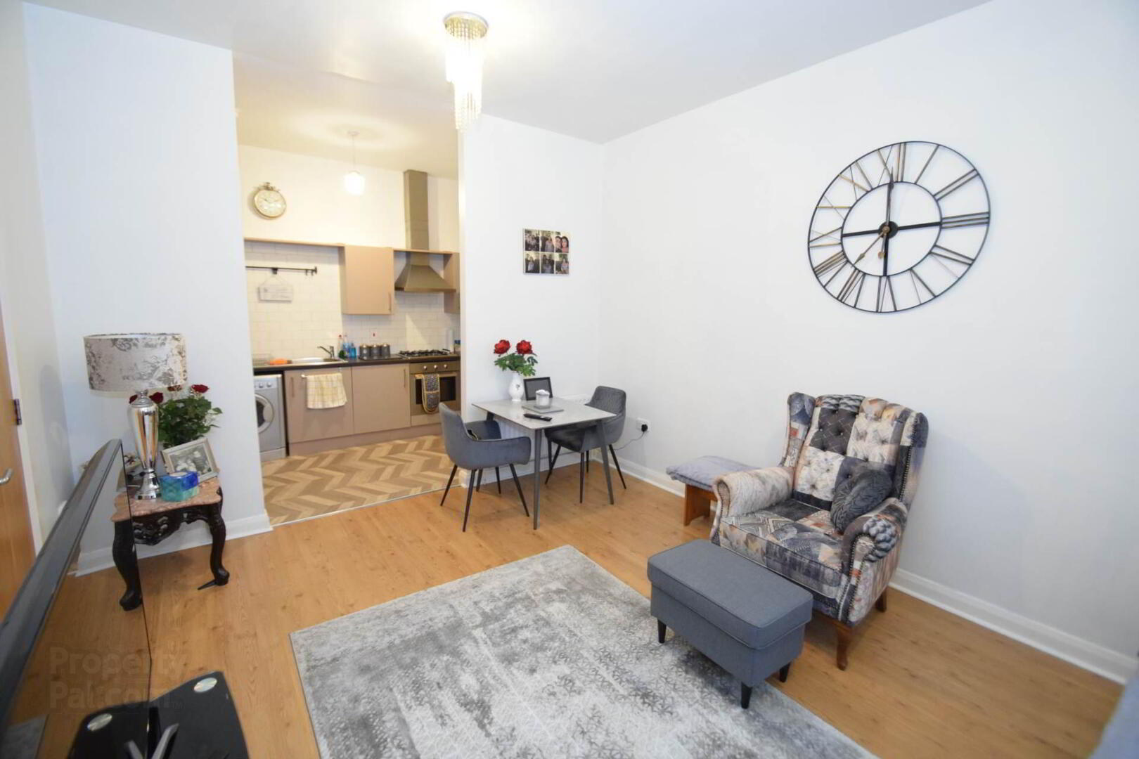 Apartment 4 Ross Mill Avenue 6 of 12