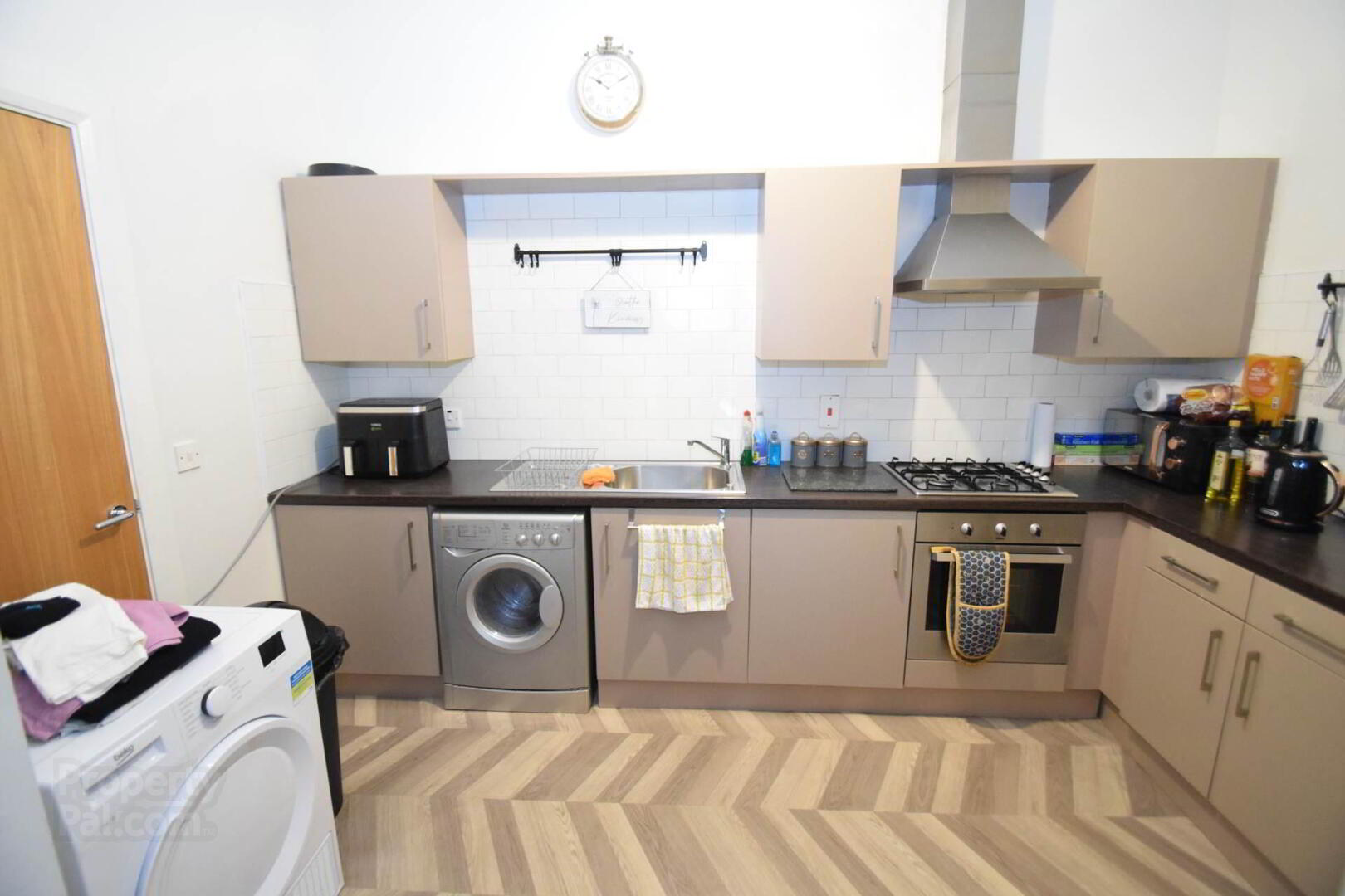 Apartment 4 Ross Mill Avenue 9 of 12