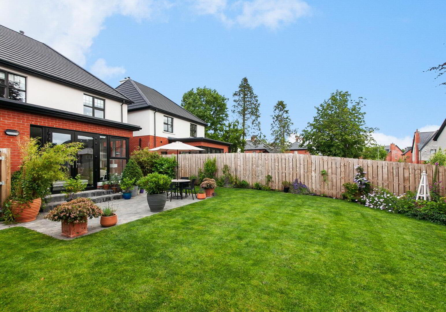 6 Oakfield Park Close 19 of 20