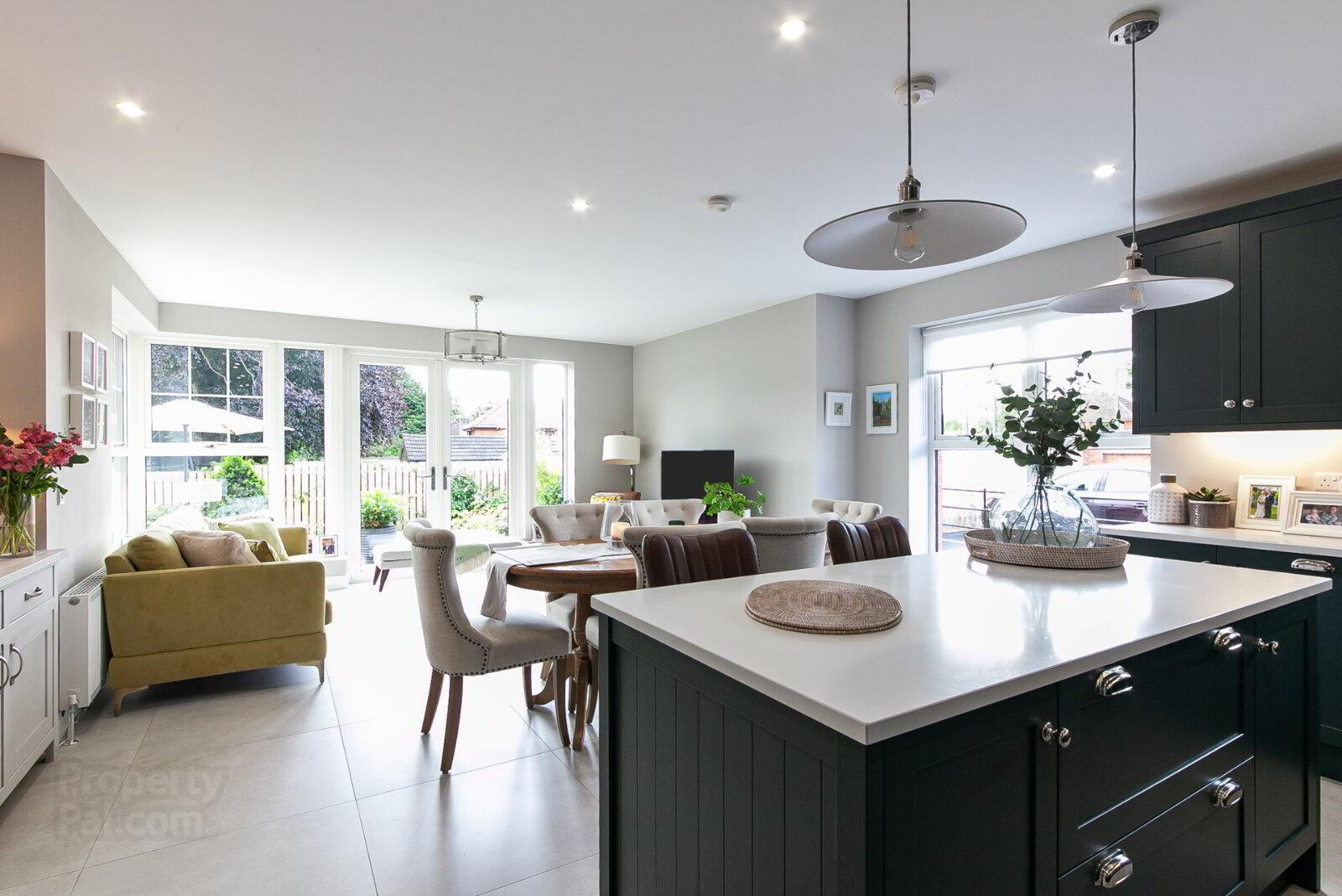 6 Oakfield Park Close 6 of 20
