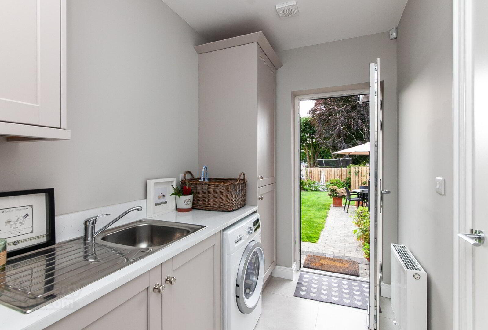 6 Oakfield Park Close 10 of 20