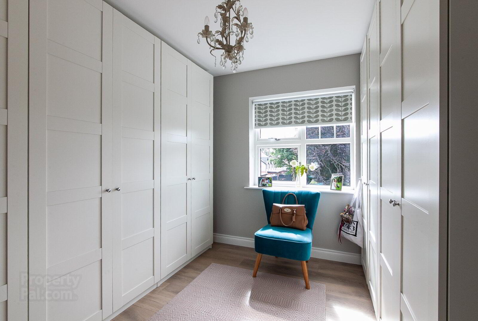6 Oakfield Park Close 13 of 20