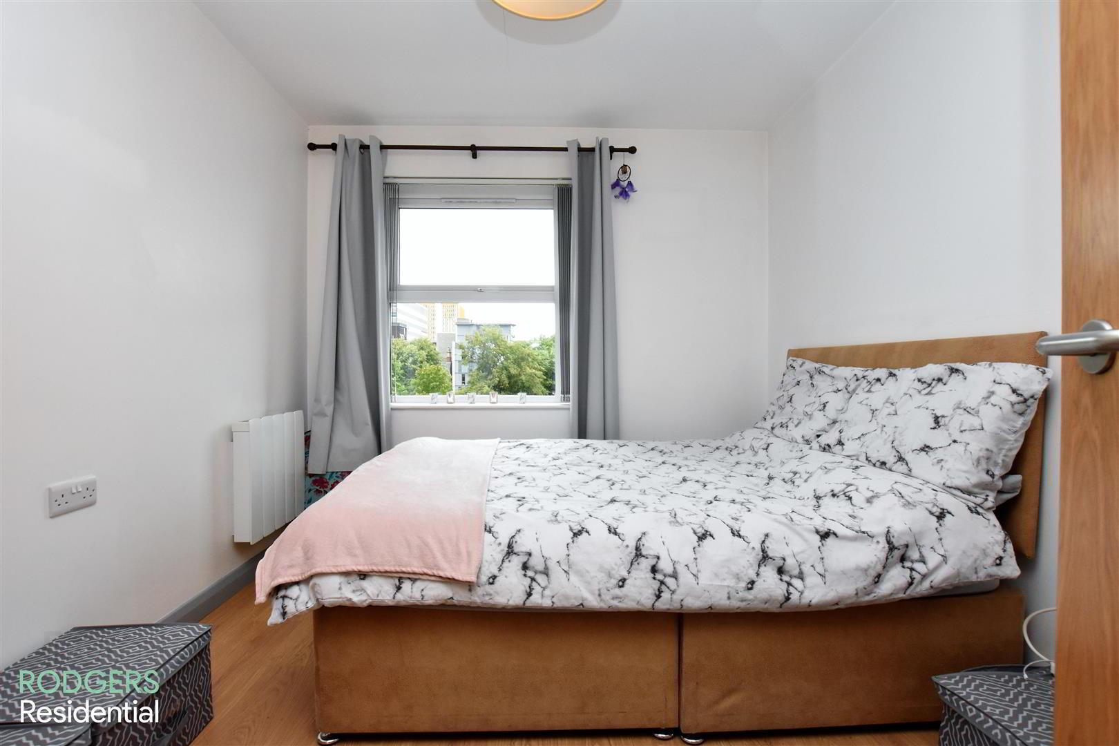 Apt 5, 125 Wellesley Avenue 5 of 6