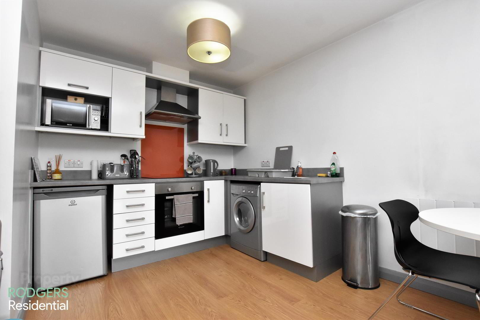 Apt 5, 125 Wellesley Avenue 4 of 6
